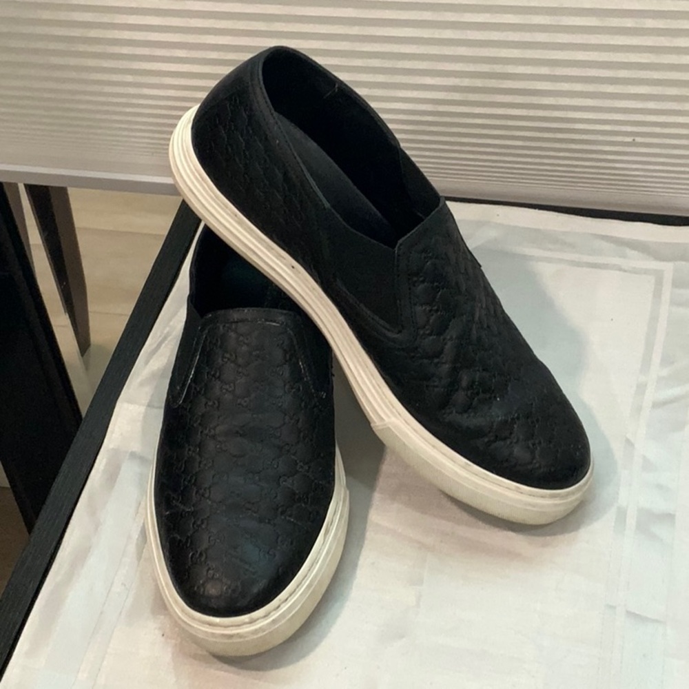 GUCCI GG MONOGRAM-LEATHER black leather size 9.5 us size euro 39